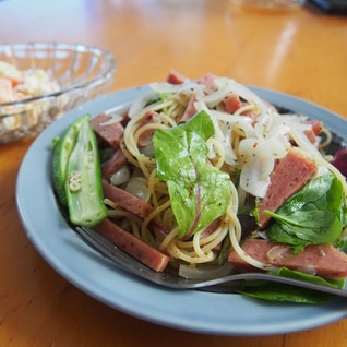 スパムと緑野菜のパスタ